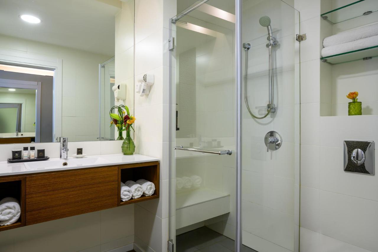 Sadot Hotel Ben Gurion Airport - An Atlas Boutique Hotel Beer Yaakov Exterior photo